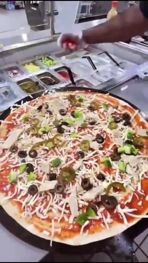 Buzzy Bee Deli & Pizza
